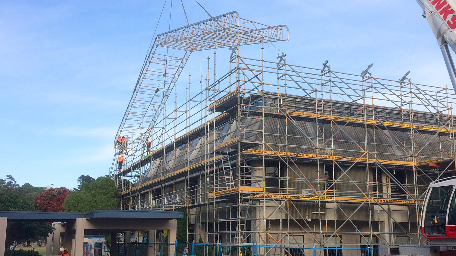 Keder Rafter Kilbirnie Keder Roof XL - Layher. The Scaffolding System.