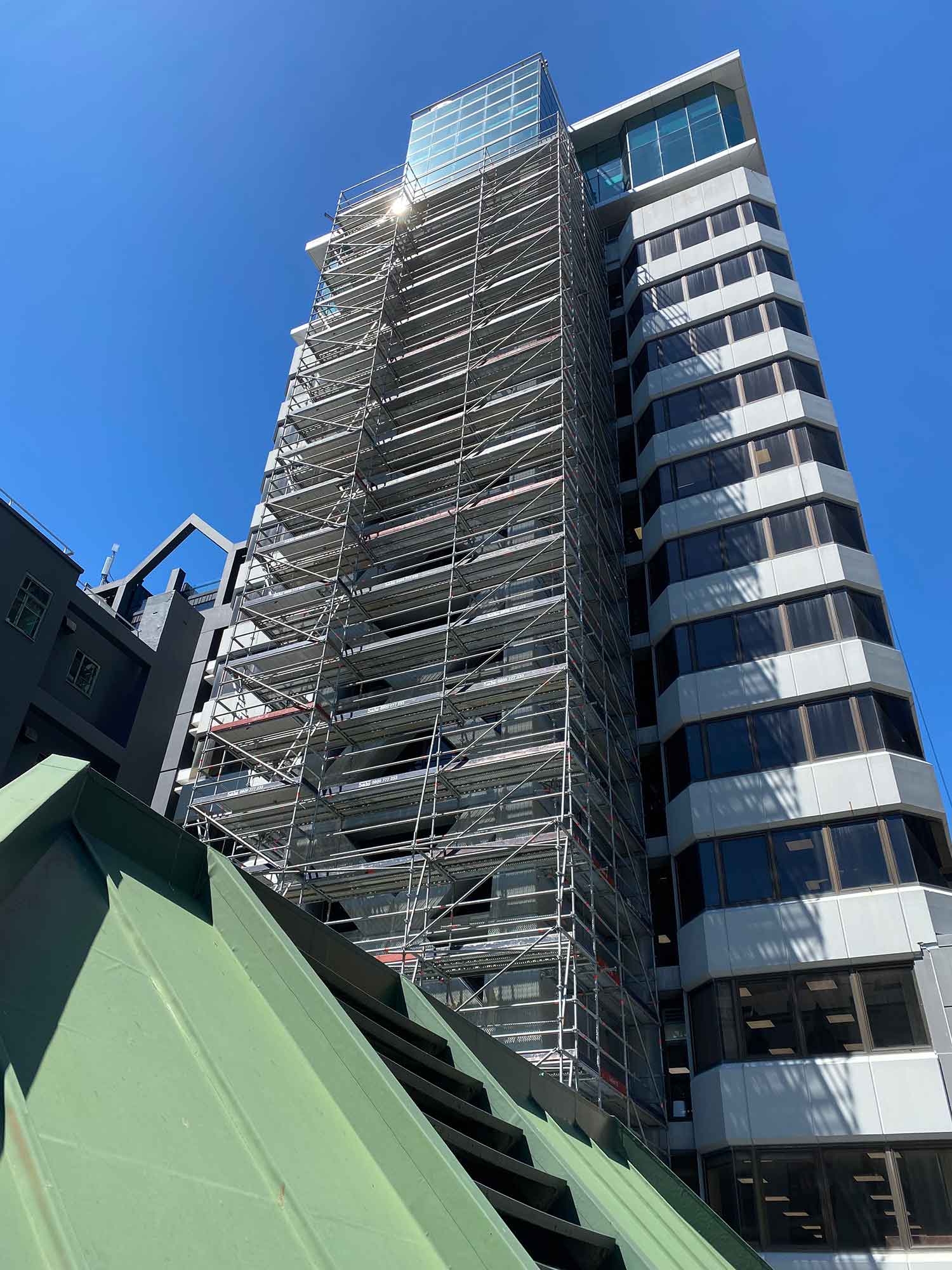 Safe Scaffolding saved time and gear using Layher Allround Scaffolding