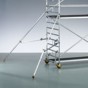 Mobile scaffold stabilisers for extra safety