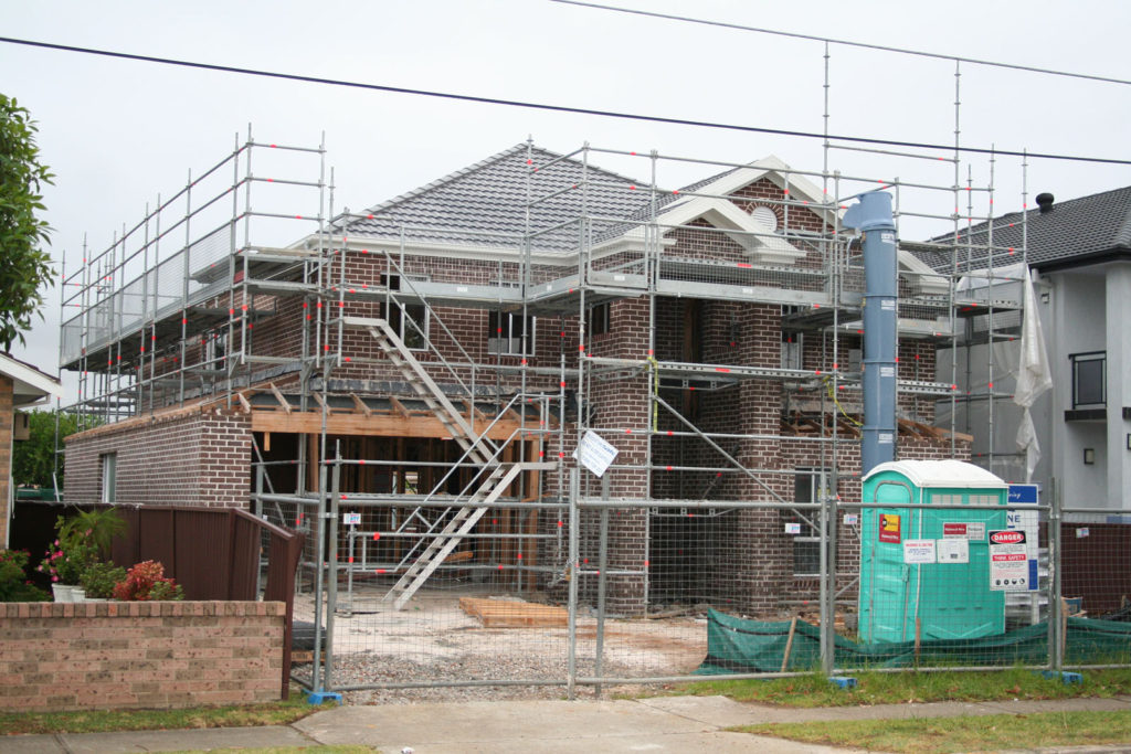 Stair integrated with scaffold